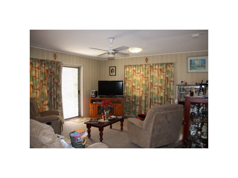 8 Rockvale Street, Coopers Plains QLD 4108