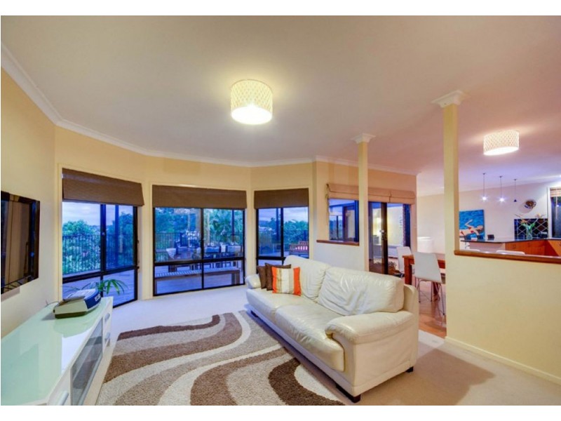 29 Reginald Avenue, Arana Hills QLD 4054