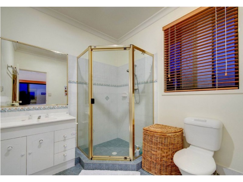 29 Reginald Avenue, Arana Hills QLD 4054