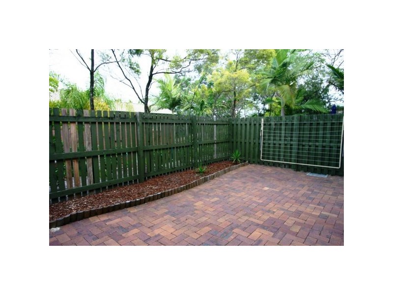 Arana Hills QLD 4054