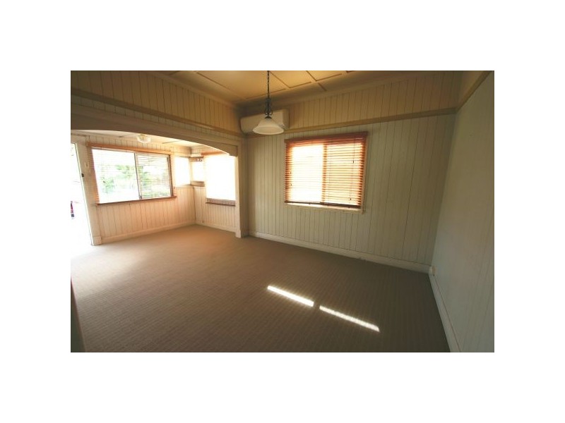 49 Connaught Street, Sandgate QLD 4017