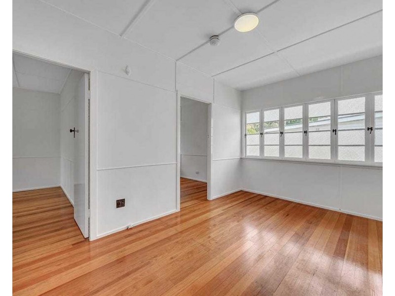 16 Soudan Street, Toowong QLD 4066