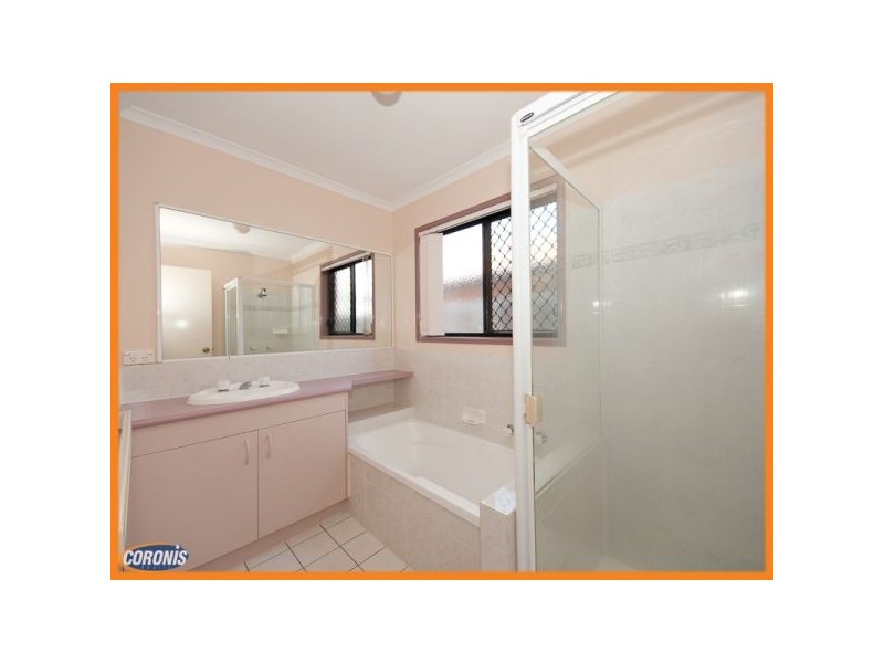 5 Janine Street, Wynnum West QLD 4178