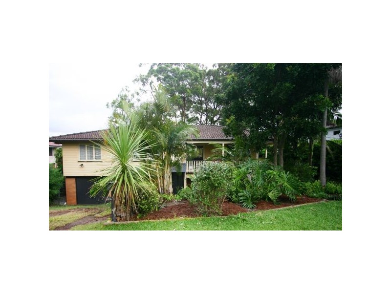 4 Kingaroy Street, Stafford QLD 4053