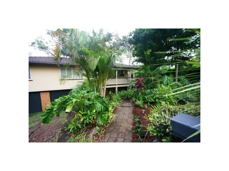 4 Kingaroy Street, Stafford QLD 4053