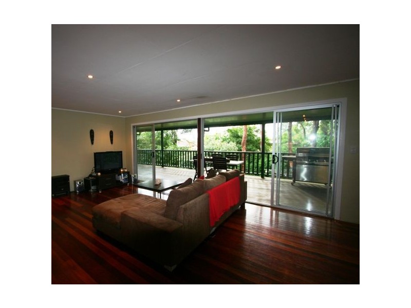 4 Kingaroy Street, Stafford QLD 4053