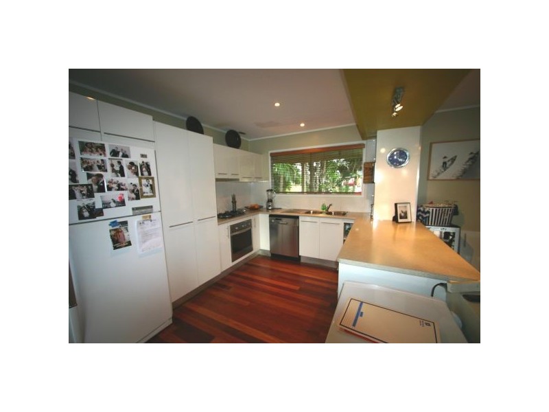 4 Kingaroy Street, Stafford QLD 4053