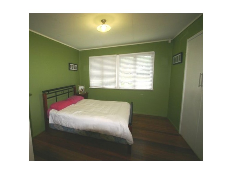 4 Kingaroy Street, Stafford QLD 4053