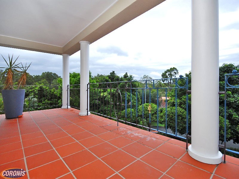 64 Sinatra Crescent, Mcdowall QLD 4053