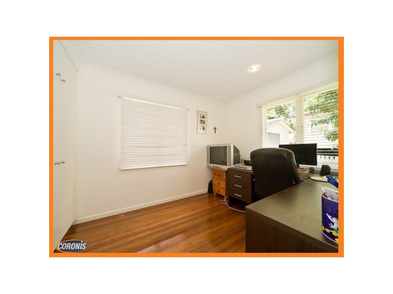 Holland Park West QLD 4121