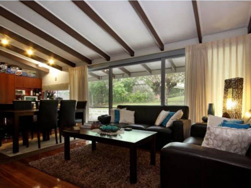 71 Maundrell Terrace, Chermside West QLD 4032