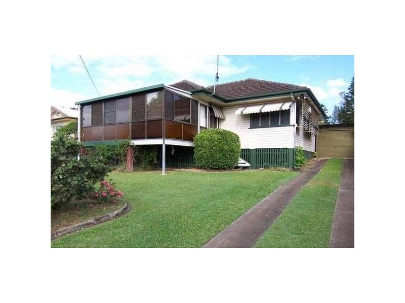82 Miller Street, Chermside QLD 4032