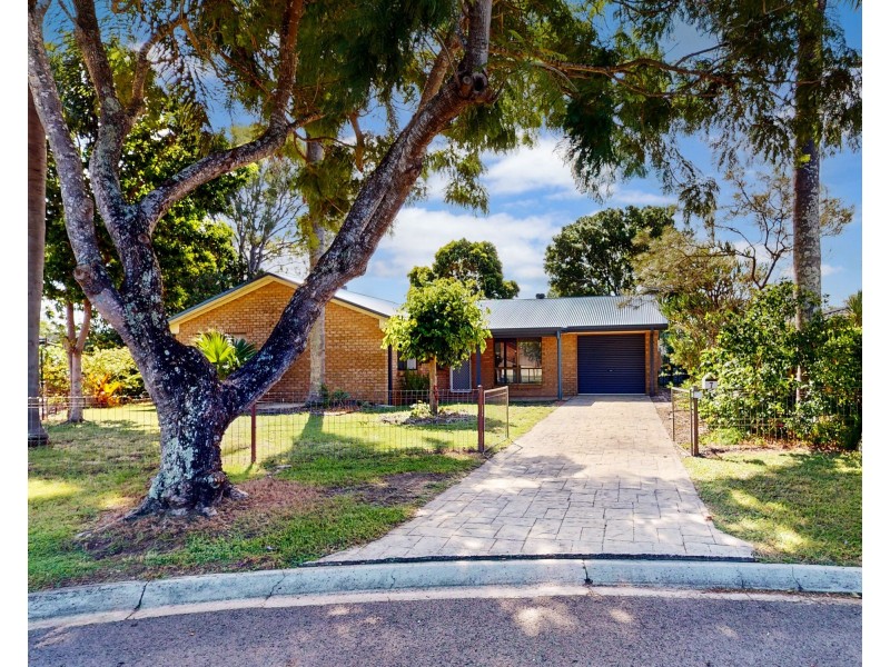 7 Siska Court, Beachmere QLD 4510