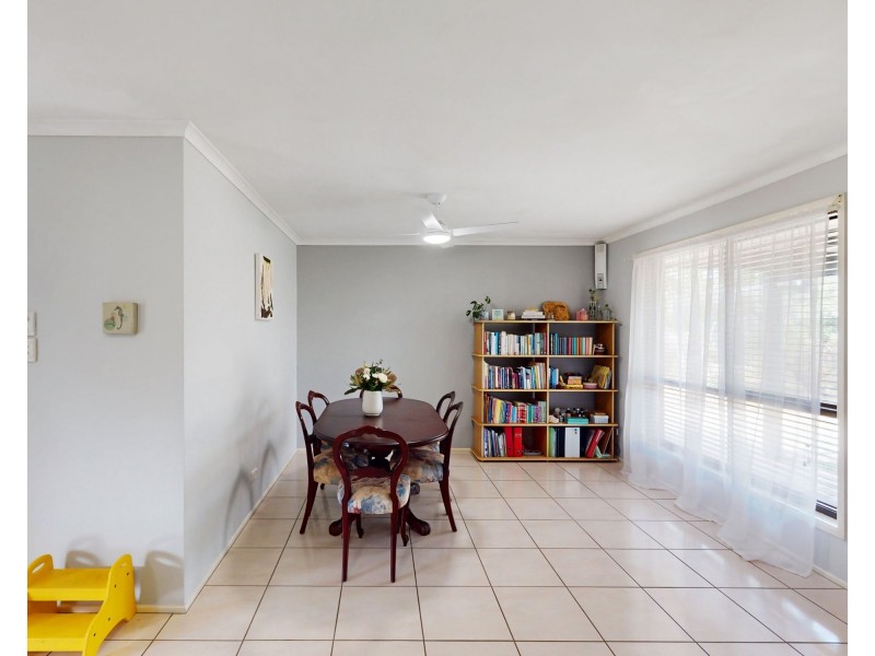 7 Siska Court, Beachmere QLD 4510