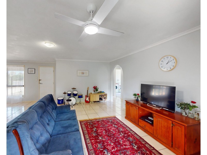 7 Siska Court, Beachmere QLD 4510