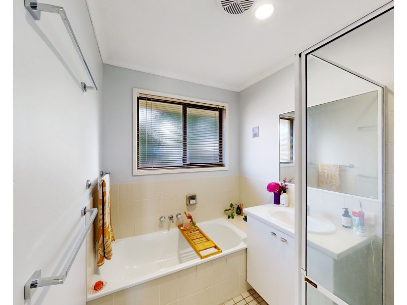7 Siska Court, Beachmere QLD 4510