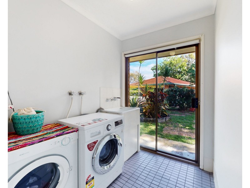 7 Siska Court, Beachmere QLD 4510