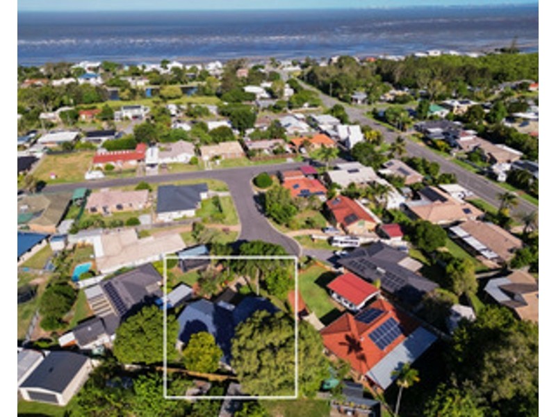 7 Siska Court, Beachmere QLD 4510