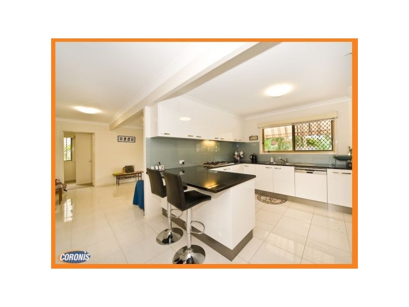 58 Kilmorey Street, Carindale QLD 4152