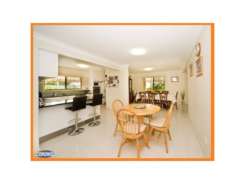 58 Kilmorey Street, Carindale QLD 4152