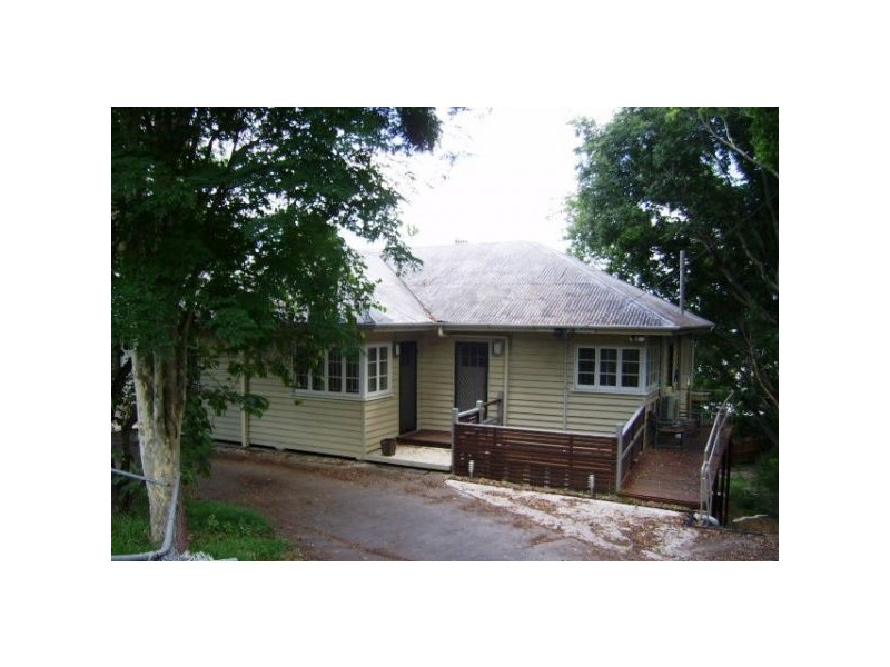 2/24A Lorimer Tce, Kelvin Grove QLD 4059