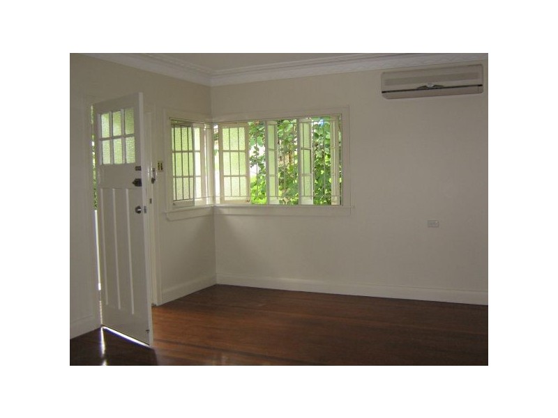 2/24A Lorimer Tce, Kelvin Grove QLD 4059