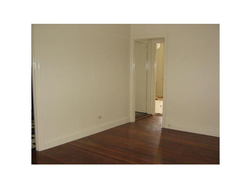 2/24A Lorimer Tce, Kelvin Grove QLD 4059