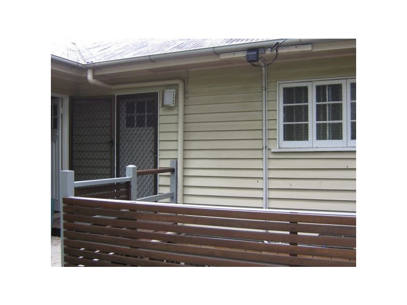 2/24A Lorimer Tce, Kelvin Grove QLD 4059