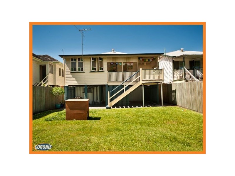 8 Jubilee Street, Greenslopes QLD 4120