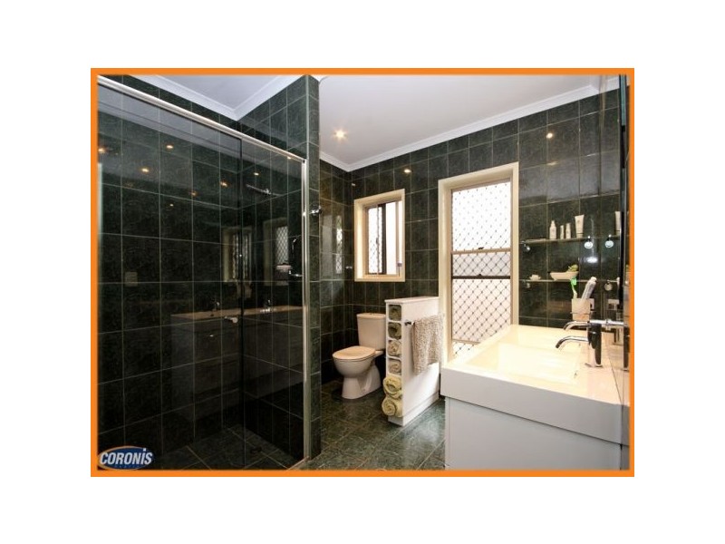 19 Somerset Lane, Little Mountain QLD 4551