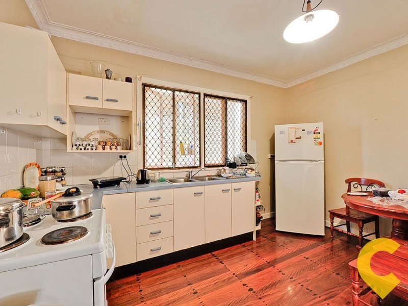 1563 Logan Rd, Mount Gravatt QLD 4122