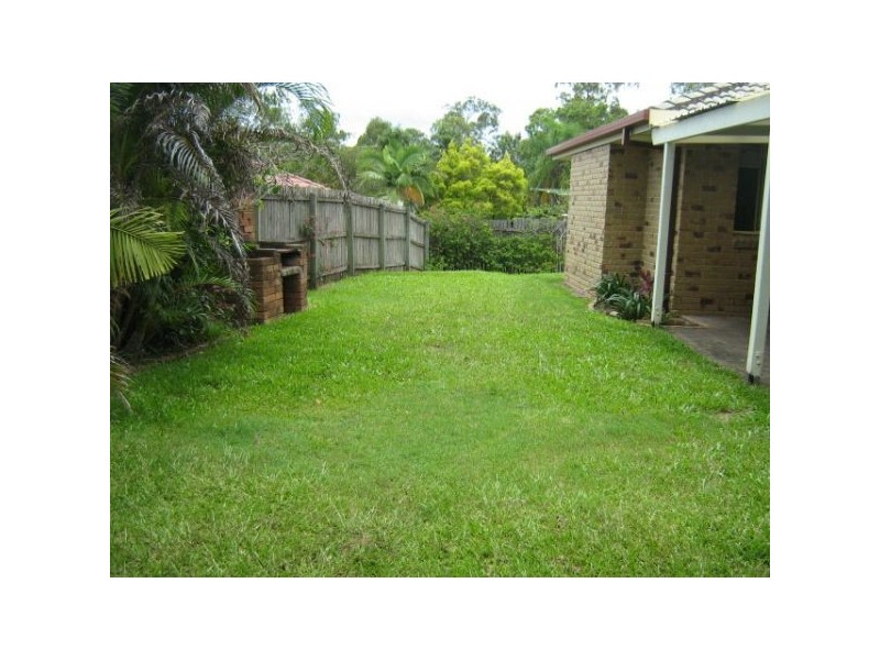 18  Talbot Drive, Kallangur QLD 4503