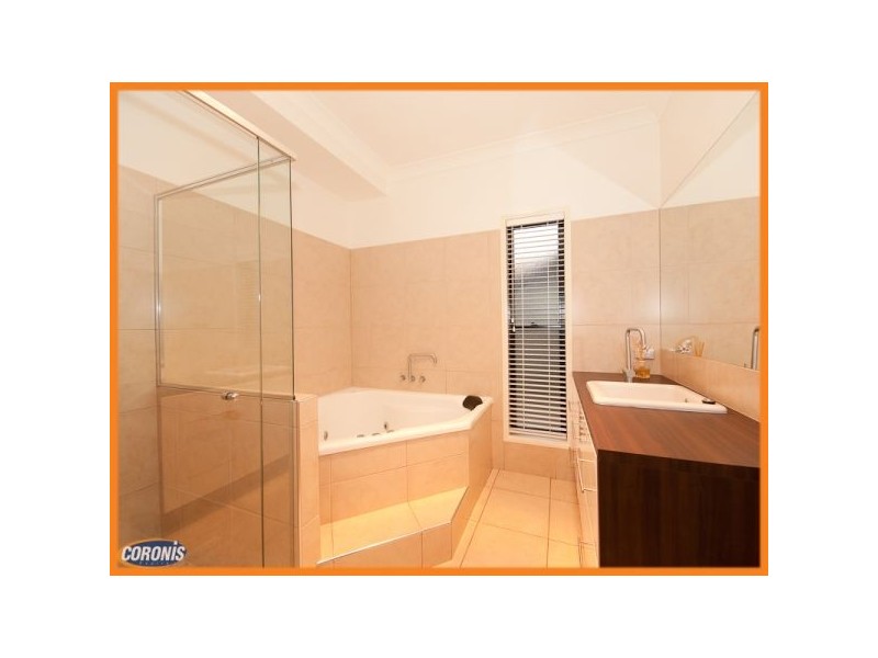 6 Brookfield Street, North Lakes QLD 4509