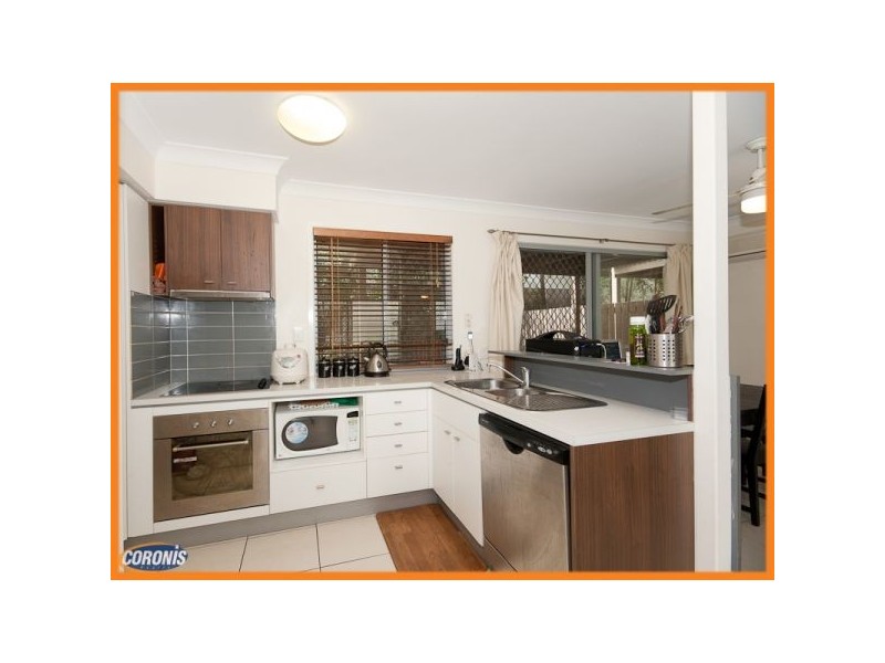 4/8 Eric Road, Holland Park QLD 4121