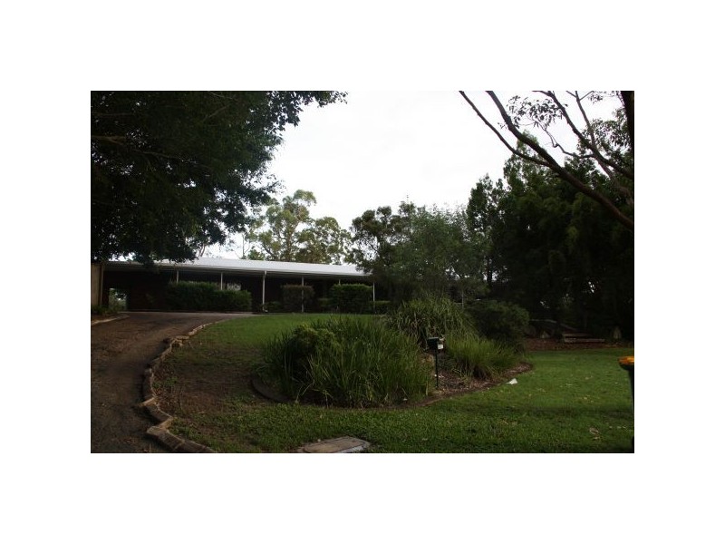 26 Fairway Drive, Redland Bay QLD 4165