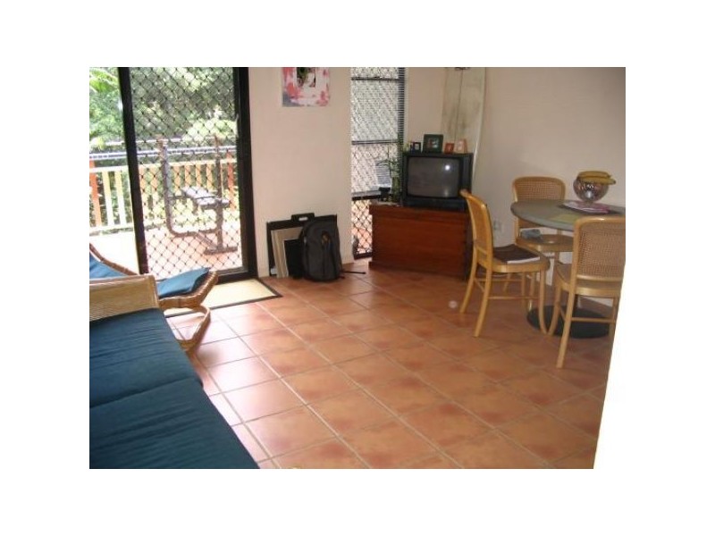 2/195 Gladstone Road, Highgate Hill QLD 4101