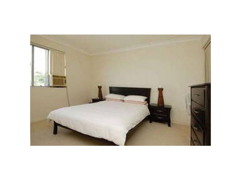 4/12 Attewell Street, Nundah QLD 4012