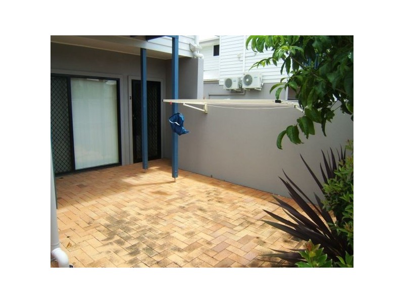 2/18 Pretoria Street, Zillmere QLD 4034