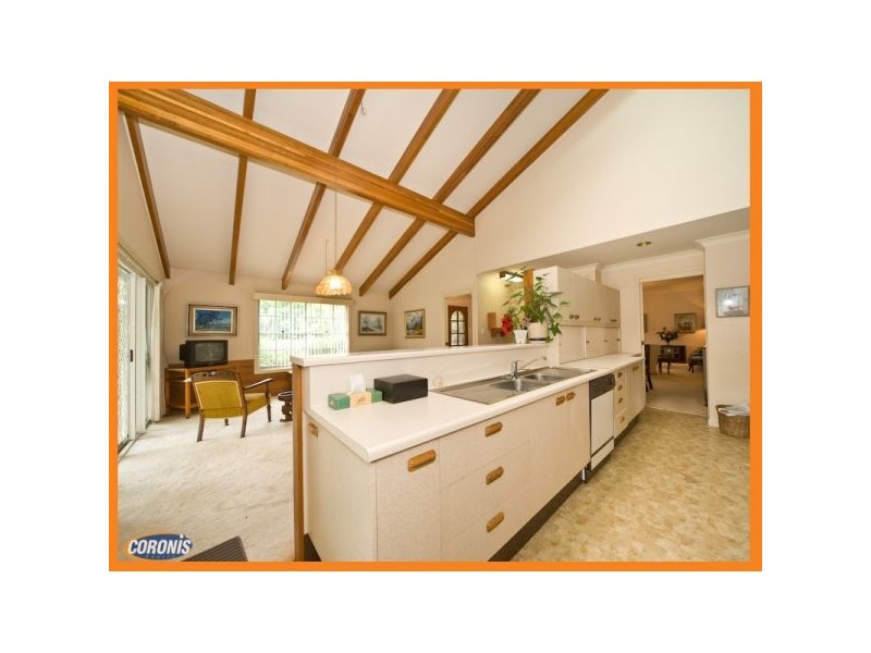 1 Mannersley Street, Carindale QLD 4152