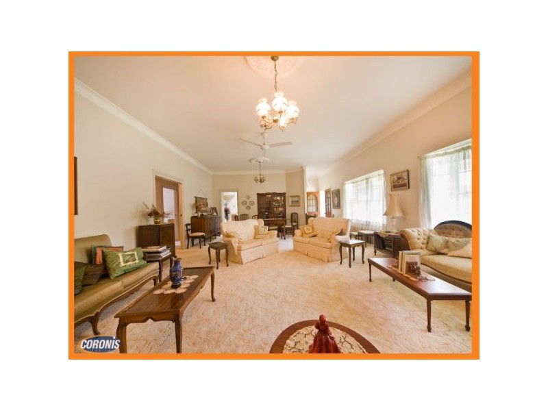 1 Mannersley Street, Carindale QLD 4152