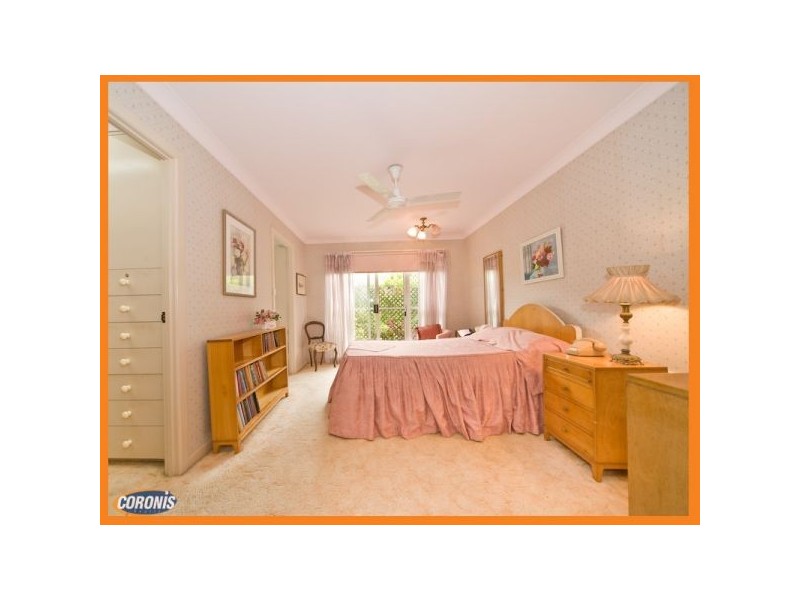 1 Mannersley Street, Carindale QLD 4152