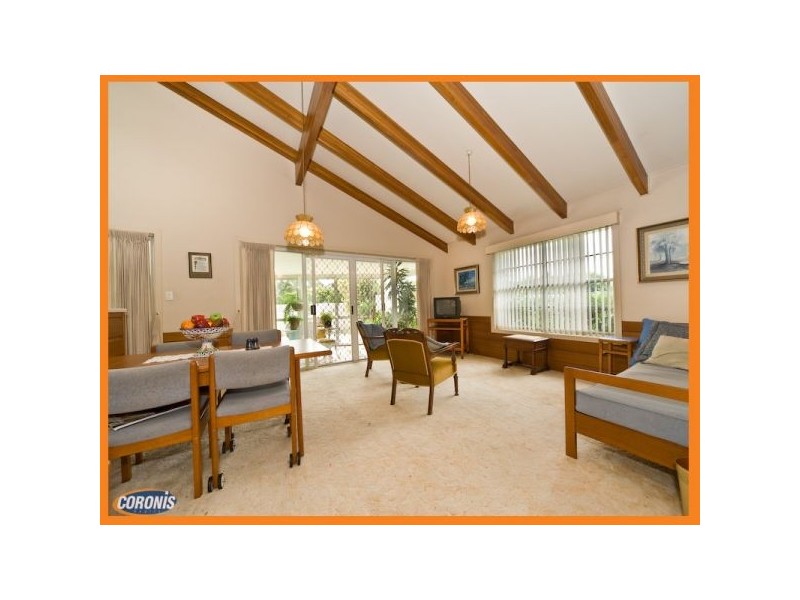 1 Mannersley Street, Carindale QLD 4152