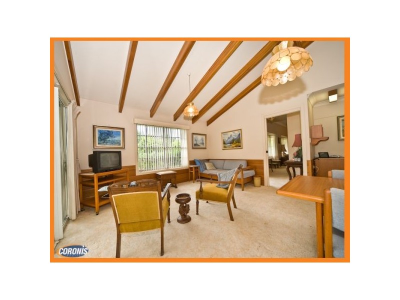 1 Mannersley Street, Carindale QLD 4152