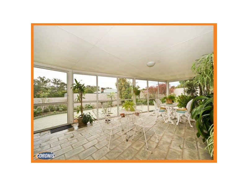 1 Mannersley Street, Carindale QLD 4152