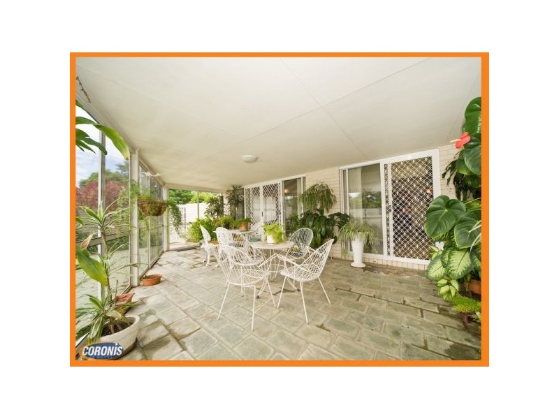 1 Mannersley Street, Carindale QLD 4152