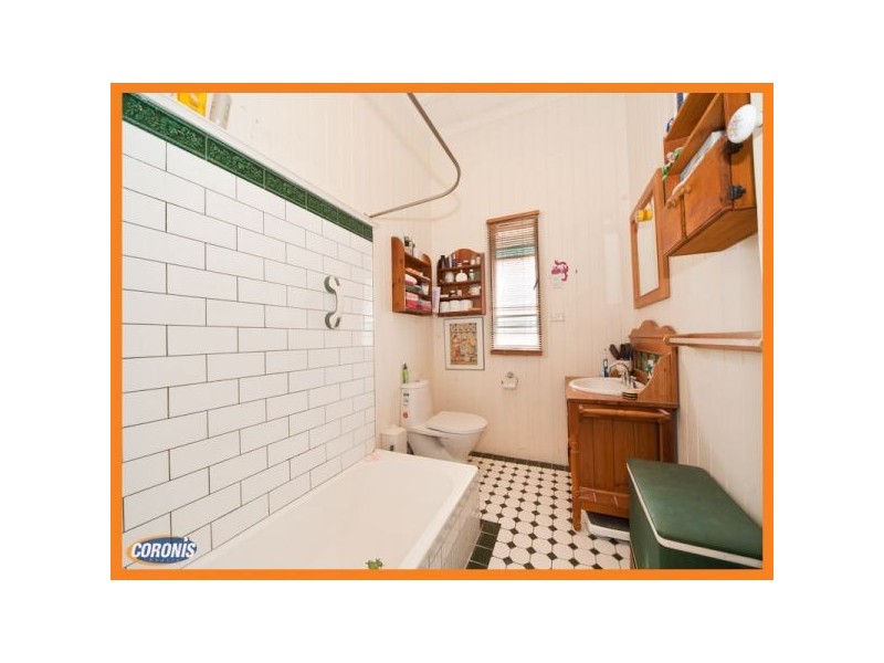 Holland Park QLD 4121