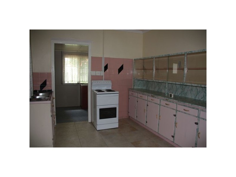 15  Bovey Street, Coopers Plains QLD 4108