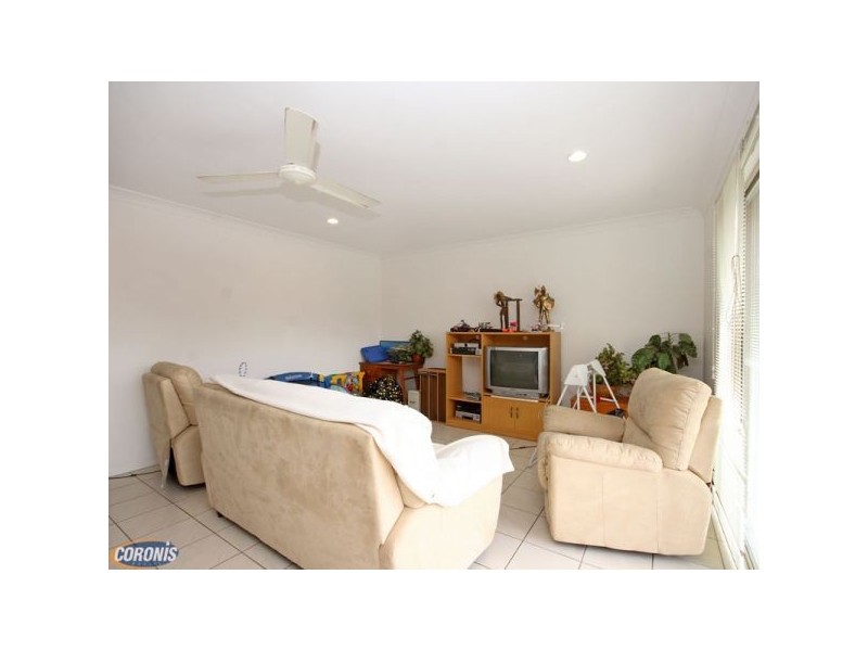 18 Ellis Court, Sandstone Point QLD 4511