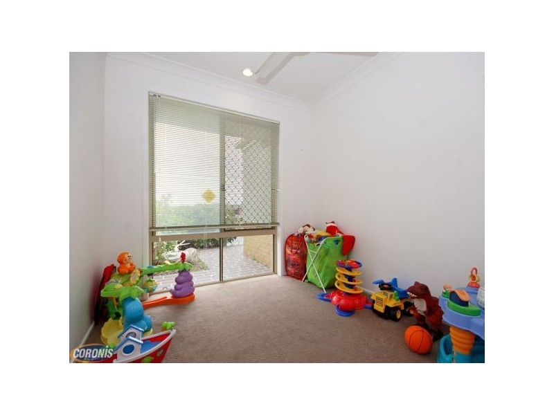 18 Ellis Court, Sandstone Point QLD 4511