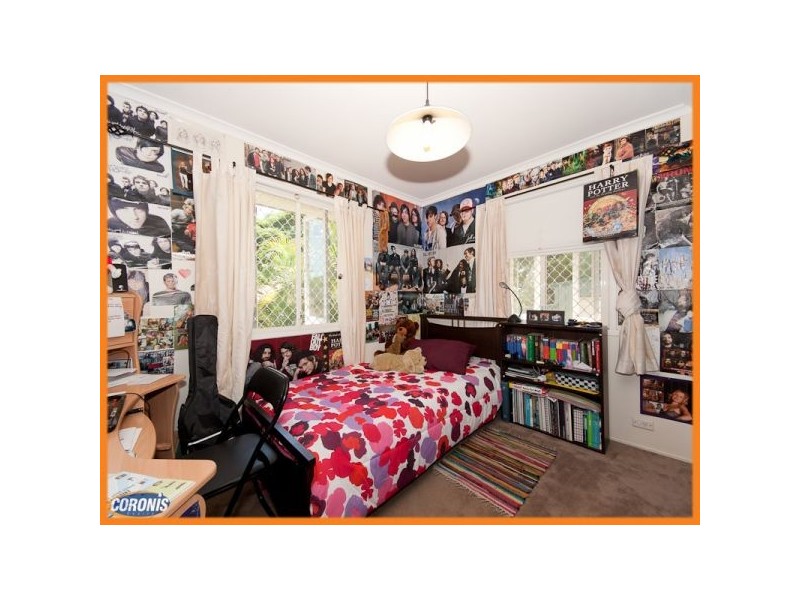 8 Narthanya Street, Chermside West QLD 4032